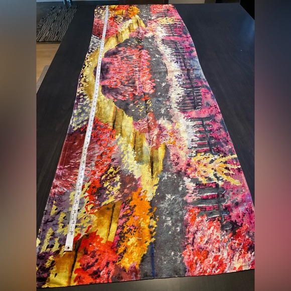 Bundle 3 of long scarves different sizes. One silk scarf and 2 polyesters. - Picture 4 of 12